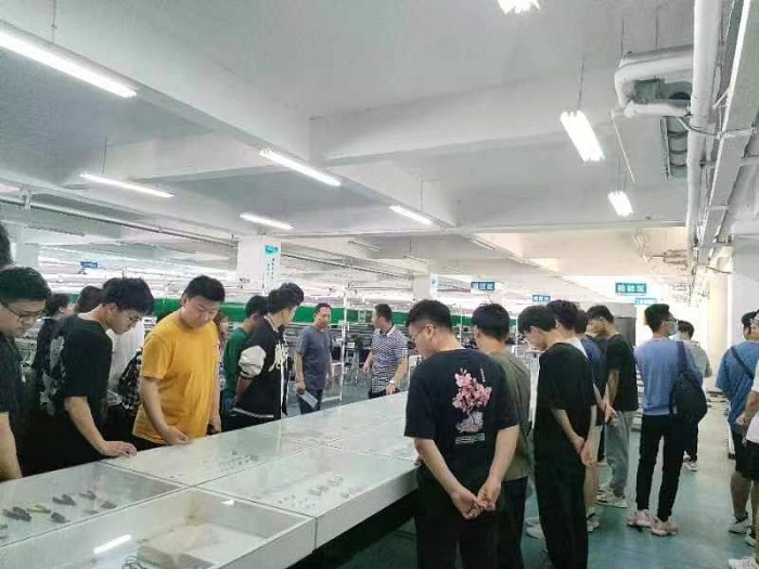 12.jpg 雷竞技RAYBET